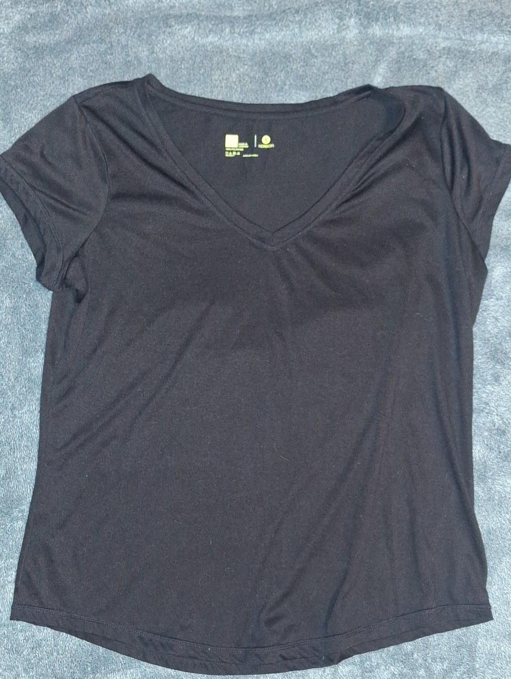 Xersion Black V-Neck Short Sleeve Tee